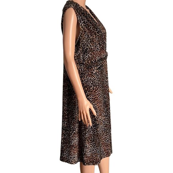 east 5th Animal Print Front Ruched Dress - Picture 2 of 13